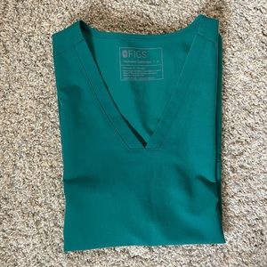 Women’s Hunter Green Casma-Three Pocket Scrub Top